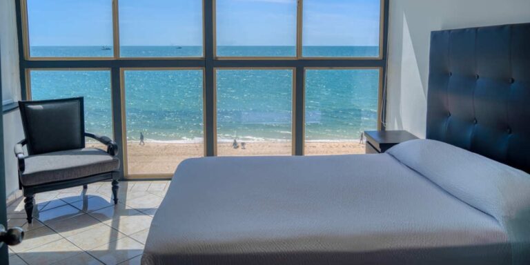 Suite Familiar 8 personas vista completa a la playa