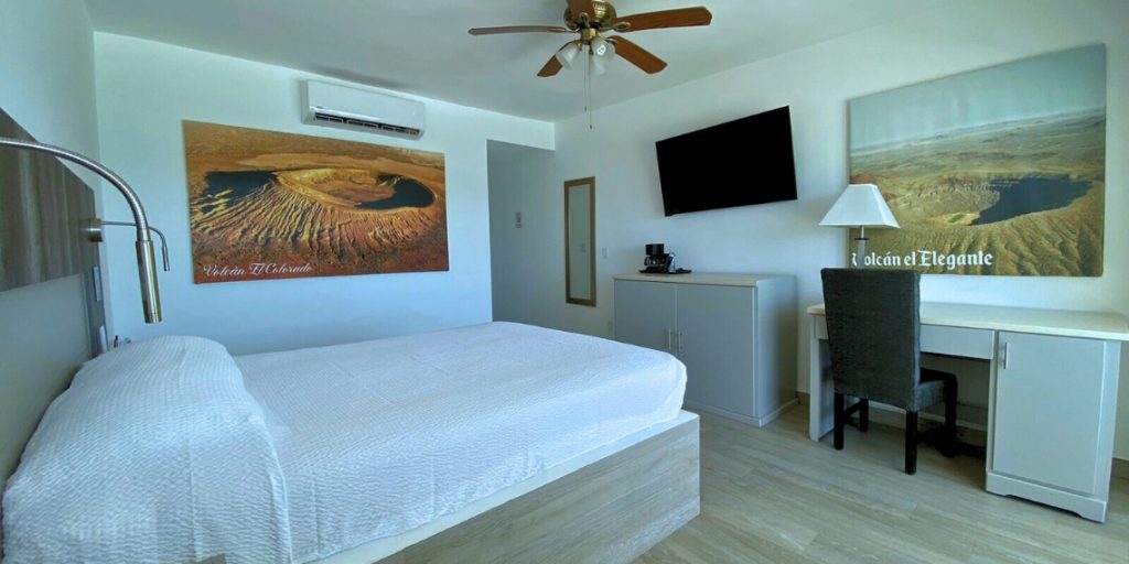 Playa Bonita Resort Habitacion sencilla vista completa a la playa para 2 personas